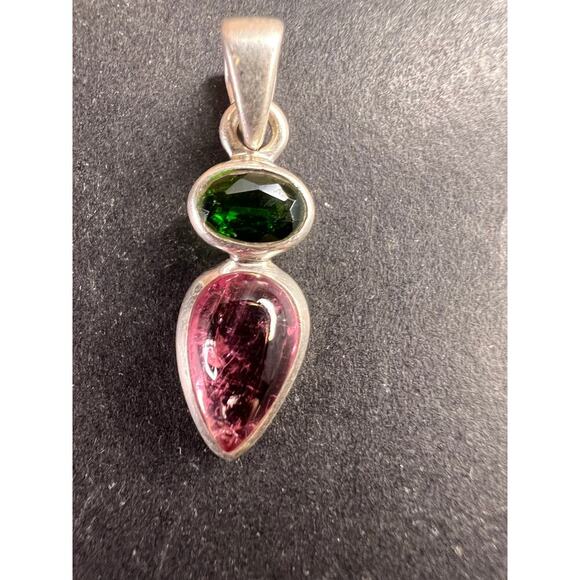 NEW Pink tourmaline and chrome diopside sterling silver pendant 1.75 grams - Picture 2 of 11